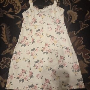 *LAST DAY* Nwot Hollister Floral Sleeveless Dress